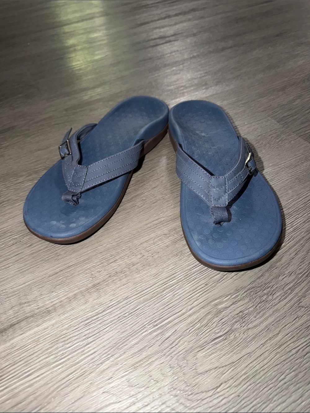 Vionic Patty Blue Comfort Flip Flops - Casual Beach Sandals  Sz 7  NWOT